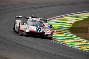 2024-07-13 - 12 STEVENS Will (gbr), NATO Norman (fra), ILOTT Callum (gbr), Hertz Team Jota, Porsche 963 #12, Hypercar, action during the 2024 Rolex 6 Hours of Sao Paulo, 5th round of the 2024 FIA World Endurance Championship, from July 12 to 14, 2024 on the Autódromo José Carlos Pace in Interlagos, Brazil - FIA WEC - 6 HOURS OF SAO PAULO 2024 - ENDURANCE - MOTORS