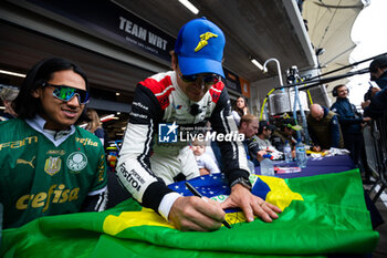 2024-07-13 - FARFUS Augusto (bra), Team WRT, BMW M4 GT3, portrait, pit walk and autograph session, session autographe illustration during the 2024 Rolex 6 Hours of Sao Paulo, 5th round of the 2024 FIA World Endurance Championship, from July 12 to 14, 2024 on the Autódromo José Carlos Pace in Interlagos, Brazil - FIA WEC - 6 HOURS OF SAO PAULO 2024 - ENDURANCE - MOTORS