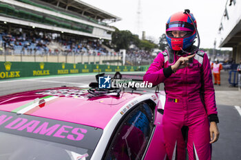 2024-07-13 - BOVY Sarah (bel), Iron Dames, Lamborghini Huracan GT3 Evo2, portrait celebrates his pole position during the 2024 Rolex 6 Hours of Sao Paulo, 5th round of the 2024 FIA World Endurance Championship, from July 12 to 14, 2024 on the Autódromo José Carlos Pace in Interlago, Brazil - FIA WEC - 6 HOURS OF SAO PAULO 2024 - ENDURANCE - MOTORS