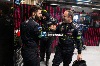 2024-07-13 - Iron Dames mecaniciens, mechanics celebration during the 2024 Rolex 6 Hours of Sao Paulo, 5th round of the 2024 FIA World Endurance Championship, from July 12 to 14, 2024 on the Autódromo José Carlos Pace in Interlagos, Brazil - FIA WEC - 6 HOURS OF SAO PAULO 2024 - ENDURANCE - MOTORS