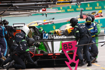 2024-07-13 - 63 BORTOLOTTI Mirko (ita), MORTARA Edoardo (swi), KVYAT Daniil (ita), Lamborghini Iron Lynx, Lamborghini SC63 #63, Hypercar, pitstop, arrêt aux stands, michelin engineer, portrait, during the 2024 Rolex 6 Hours of Sao Paulo, 5th round of the 2024 FIA World Endurance Championship, from July 12 to 14, 2024 on the Autódromo José Carlos Pace in Interlagos, Brazil - FIA WEC - 6 HOURS OF SAO PAULO 2024 - ENDURANCE - MOTORS