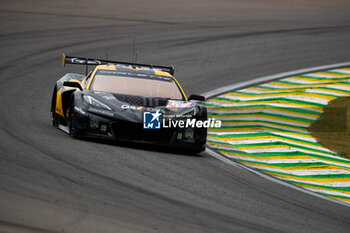 2024-07-13 - 82 JUNCADELLA Daniel (spa), BAUD Sébastien (fra), KOIZUMI Hiroshi (jpn), TF Sport, Corvette Z06 GT3.R #82, LM GT3, action during the 2024 Rolex 6 Hours of Sao Paulo, 5th round of the 2024 FIA World Endurance Championship, from July 12 to 14, 2024 on the Autódromo José Carlos Pace in Interlagos, Brazil - FIA WEC - 6 HOURS OF SAO PAULO 2024 - ENDURANCE - MOTORS