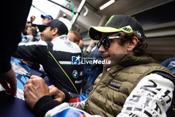 2024-07-13 - ROSSI Valentino (ita), Team WRT, BMW M4 GT3, portrait, autograph session during the 2024 Rolex 6 Hours of Sao Paulo, 5th round of the 2024 FIA World Endurance Championship, from July 11 to 14, 2024 on the Autódromo José Carlos Pace in Interlagos, Brazil - FIA WEC - 6 HOURS OF SAO PAULO 2024 - ENDURANCE - MOTORS