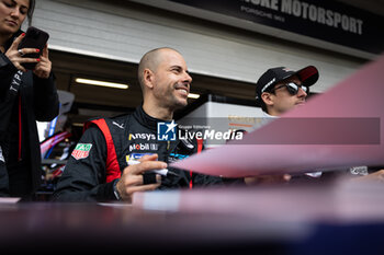 2024-07-13 - MAKOWIECKI Frédéric (fra), Porsche Penske Motorsport, Porsche 963, portrait, autograph session during the 2024 Rolex 6 Hours of Sao Paulo, 5th round of the 2024 FIA World Endurance Championship, from July 11 to 14, 2024 on the Autódromo José Carlos Pace in Interlagos, Brazil - FIA WEC - 6 HOURS OF SAO PAULO 2024 - ENDURANCE - MOTORS