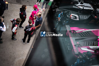 2024-07-13 - BOVY Sarah (bel), Iron Dames, Lamborghini Huracan GT3 Evo2, portrait, DE VRIES Nyck (nld), Toyota Gazoo Racing, Toyota GR010 - Hybrid, portrait during the 2024 Rolex 6 Hours of Sao Paulo, 5th round of the 2024 FIA World Endurance Championship, from July 11 to 14, 2024 on the Autódromo José Carlos Pace in Interlagos, Brazil - FIA WEC - 6 HOURS OF SAO PAULO 2024 - ENDURANCE - MOTORS