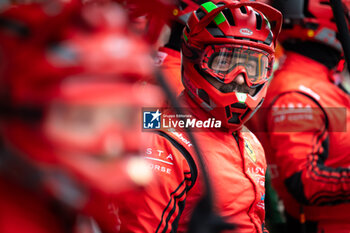 2024-07-13 - Mechanics Vista AF Corse during the 2024 Rolex 6 Hours of Sao Paulo, 5th round of the 2024 FIA World Endurance Championship, from July 11 to 14, 2024 on the Autódromo José Carlos Pace in Interlagos, Brazil - FIA WEC - 6 HOURS OF SAO PAULO 2024 - ENDURANCE - MOTORS