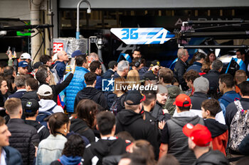 2024-07-13 - autograph session, session autographe fans, supporters, public, spectators during the 2024 Rolex 6 Hours of Sao Paulo, 5th round of the 2024 FIA World Endurance Championship, from July 11 to 14, 2024 on the Autódromo José Carlos Pace in Interlagos, Brazil - FIA WEC - 6 HOURS OF SAO PAULO 2024 - ENDURANCE - MOTORS