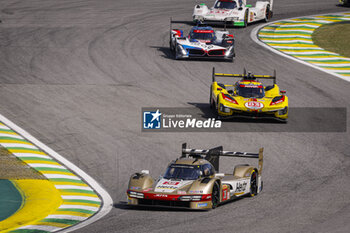 2024-07-14 - 38 RASMUSSEN Oliver (dnk), HANSON Philip (gbr), BUTTON Jenson (gbr), Hertz Team Jota, Porsche 963 #38, Hypercar, action during the 2024 Rolex 6 Hours of Sao Paulo, 5th round of the 2024 FIA World Endurance Championship, from July 12 to 14, 2024 on the Autódromo José Carlos Pace in Interlagos, Brazil - FIA WEC - 6 HOURS OF SAO PAULO 2024 - ENDURANCE - MOTORS