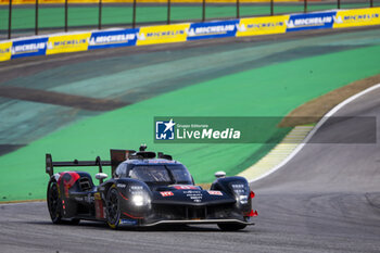 2024-07-14 - 08 BUEMI Sébastien (swi), HARTLEY Brendon (nzl), HIRAKAWA Ryo (jpn), Toyota Gazoo Racing, Toyota GR010 - Hybrid #08, Hypercar, action during the 2024 Rolex 6 Hours of Sao Paulo, 5th round of the 2024 FIA World Endurance Championship, from July 12 to 14, 2024 on the Autódromo José Carlos Pace in Interlagos, Brazil - FIA WEC - 6 HOURS OF SAO PAULO 2024 - ENDURANCE - MOTORS