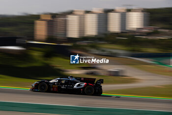 2024-07-14 - 08 BUEMI Sébastien (swi), HARTLEY Brendon (nzl), HIRAKAWA Ryo (jpn), Toyota Gazoo Racing, Toyota GR010 - Hybrid #08, Hypercar, action during the 2024 Rolex 6 Hours of Sao Paulo, 5th round of the 2024 FIA World Endurance Championship, from July 12 to 14, 2024 on the Autódromo José Carlos Pace in Interlagos, Brazil - FIA WEC - 6 HOURS OF SAO PAULO 2024 - ENDURANCE - MOTORS