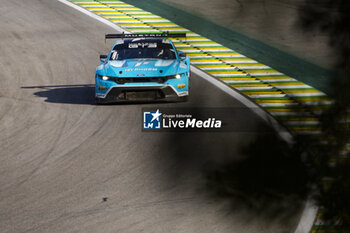 2024-07-14 - 77 BARKER Ben (gbr), HARDWICK Ryan (usa), ROBICHON Zacharie (can), Proton Competition, Ford Mustang GT3 #77, LM GT3, action during the 2024 Rolex 6 Hours of Sao Paulo, 5th round of the 2024 FIA World Endurance Championship, from July 12 to 14, 2024 on the Autódromo José Carlos Pace in Interlagos, Brazil - FIA WEC - 6 HOURS OF SAO PAULO 2024 - ENDURANCE - MOTORS