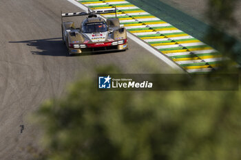 2024-07-14 - 38 RASMUSSEN Oliver (dnk), HANSON Philip (gbr), BUTTON Jenson (gbr), Hertz Team Jota, Porsche 963 #38, Hypercar, action during the 2024 Rolex 6 Hours of Sao Paulo, 5th round of the 2024 FIA World Endurance Championship, from July 12 to 14, 2024 on the Autódromo José Carlos Pace in Interlagos, Brazil - FIA WEC - 6 HOURS OF SAO PAULO 2024 - ENDURANCE - MOTORS