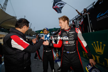 2024-07-14 - 08 BUEMI Sébastien (swi), HARTLEY Brendon (nzl), HIRAKAWA Ryo (jpn), Toyota Gazoo Racing, Toyota GR010 - Hybrid #08, Hypercar, podium, portrait during the 2024 Rolex 6 Hours of Sao Paulo, 5th round of the 2024 FIA World Endurance Championship, from July 12 to 14, 2024 on the Autódromo José Carlos Pace in Interlagos, Brazil - FIA WEC - 6 HOURS OF SAO PAULO 2024 - ENDURANCE - MOTORS