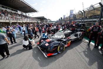 2024-07-14 - 07 CONWAY Mike (gbr), KOBAYASHI Kamui (jpn), DE VRIES Nyck (nld), Toyota Gazoo Racing, Toyota GR010 - Hybrid #07, Hypercar, grille de depart, starting grid during the 2024 Rolex 6 Hours of Sao Paulo, 5th round of the 2024 FIA World Endurance Championship, from July 12 to 14, 2024 on the Autódromo José Carlos Pace in Interlagos, Brazil - FIA WEC - 6 HOURS OF SAO PAULO 2024 - ENDURANCE - MOTORS