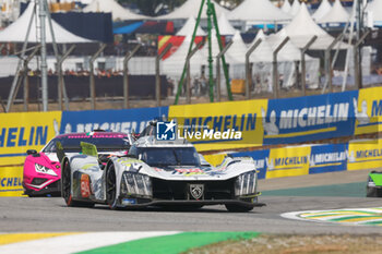 2024-07-14 - 94 DUVAL Loïc (fra), DI RESTA Paul (gbr), VANDOORNE Stoffel (bel), Peugeot TotalEnergies, Peugeot 9x8 #94, Hypercar, action during the 2024 Rolex 6 Hours of Sao Paulo, 5th round of the 2024 FIA World Endurance Championship, from July 12 to 14, 2024 on the Autódromo José Carlos Pace in Interlagos, Brazil - FIA WEC - 6 HOURS OF SAO PAULO 2024 - ENDURANCE - MOTORS