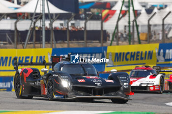 2024-07-14 - 08 BUEMI Sébastien (swi), HARTLEY Brendon (nzl), HIRAKAWA Ryo (jpn), Toyota Gazoo Racing, Toyota GR010 - Hybrid #08, Hypercar, action during the 2024 Rolex 6 Hours of Sao Paulo, 5th round of the 2024 FIA World Endurance Championship, from July 12 to 14, 2024 on the Autódromo José Carlos Pace in Interlagos, Brazil - FIA WEC - 6 HOURS OF SAO PAULO 2024 - ENDURANCE - MOTORS