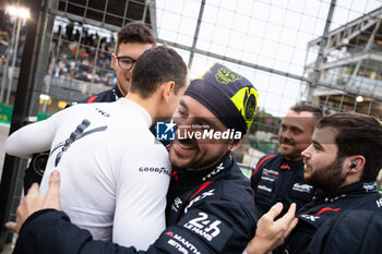 2024-07-14 - Team Manthey Purerxcing, Porsche 911 GT3 R #91, LM GT3, portrait celebrating during the 2024 Rolex 6 Hours of Sao Paulo, 5th round of the 2024 FIA World Endurance Championship, from July 11 to 14, 2024 on the Autódromo José Carlos Pace in Interlagos, Brazil - FIA WEC - 6 HOURS OF SAO PAULO 2024 - ENDURANCE - MOTORS