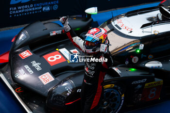 2024-07-14 - BUEMI Sébastien (swi), Toyota Gazoo Racing, Toyota GR010 - Hybrid, portrait, Parc Ferme during the 2024 Rolex 6 Hours of Sao Paulo, 5th round of the 2024 FIA World Endurance Championship, from July 12 to 14, 2024 on the Autódromo José Carlos Pace in Interlagos, Brazil - FIA WEC - 6 HOURS OF SAO PAULO 2024 - ENDURANCE - MOTORS