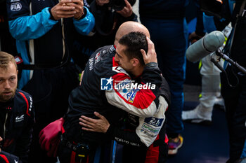 2024-07-14 - BUEMI Sébastien (swi), Toyota Gazoo Racing, Toyota GR010 - Hybrid, portrait, Parc Ferme during the 2024 Rolex 6 Hours of Sao Paulo, 5th round of the 2024 FIA World Endurance Championship, from July 12 to 14, 2024 on the Autódromo José Carlos Pace in Interlagos, Brazil - FIA WEC - 6 HOURS OF SAO PAULO 2024 - ENDURANCE - MOTORS