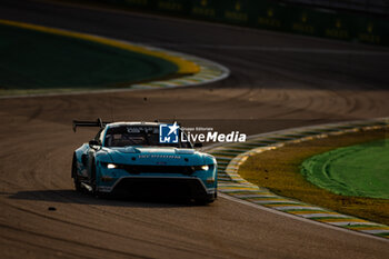 2024-07-14 - 77 BARKER Ben (gbr), HARDWICK Ryan (usa), ROBICHON Zacharie (can), Proton Competition, Ford Mustang GT3 #77, LM GT3, action during the 2024 Rolex 6 Hours of Sao Paulo, 5th round of the 2024 FIA World Endurance Championship, from July 12 to 14, 2024 on the Autódromo José Carlos Pace in Interlagos, Brazil - FIA WEC - 6 HOURS OF SAO PAULO 2024 - ENDURANCE - MOTORS