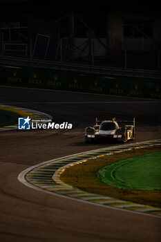 2024-07-14 - 12 STEVENS Will (gbr), NATO Norman (fra), ILOTT Callum (gbr), Hertz Team Jota, Porsche 963 #12, Hypercar, action during the 2024 Rolex 6 Hours of Sao Paulo, 5th round of the 2024 FIA World Endurance Championship, from July 12 to 14, 2024 on the Autódromo José Carlos Pace in Interlagos, Brazil - FIA WEC - 6 HOURS OF SAO PAULO 2024 - ENDURANCE - MOTORS