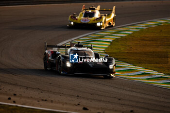 2024-07-14 - 08 BUEMI Sébastien (swi), HARTLEY Brendon (nzl), HIRAKAWA Ryo (jpn), Toyota Gazoo Racing, Toyota GR010 - Hybrid #08, Hypercar, action during the 2024 Rolex 6 Hours of Sao Paulo, 5th round of the 2024 FIA World Endurance Championship, from July 12 to 14, 2024 on the Autódromo José Carlos Pace in Interlagos, Brazil - FIA WEC - 6 HOURS OF SAO PAULO 2024 - ENDURANCE - MOTORS