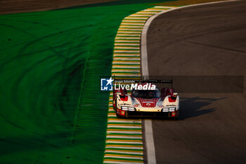 2024-07-14 - 06 ESTRE Kevin (fra), LOTTERER André (ger), VANTHOOR Laurens (bel), Porsche Penske Motorsport, Porsche 963 #06, Hypercar, action during the 2024 Rolex 6 Hours of Sao Paulo, 5th round of the 2024 FIA World Endurance Championship, from July 12 to 14, 2024 on the Autódromo José Carlos Pace in Interlagos, Brazil - FIA WEC - 6 HOURS OF SAO PAULO 2024 - ENDURANCE - MOTORS