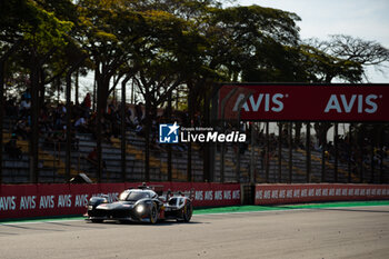 2024-07-14 - 08 BUEMI Sébastien (swi), HARTLEY Brendon (nzl), HIRAKAWA Ryo (jpn), Toyota Gazoo Racing, Toyota GR010 - Hybrid #08, Hypercar, action during the 2024 Rolex 6 Hours of Sao Paulo, 5th round of the 2024 FIA World Endurance Championship, from July 12 to 14, 2024 on the Autódromo José Carlos Pace in Interlagos, Brazil - FIA WEC - 6 HOURS OF SAO PAULO 2024 - ENDURANCE - MOTORS