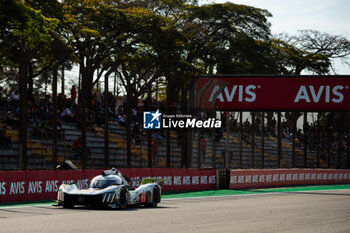 2024-07-14 - 93 JENSEN Mikkel (dnk), MULLER Nico (swi), VERGNE Jean-Eric (fra), Peugeot TotalEnergies, Peugeot 9x8 #93, Hypercar, action during the 2024 Rolex 6 Hours of Sao Paulo, 5th round of the 2024 FIA World Endurance Championship, from July 12 to 14, 2024 on the Autódromo José Carlos Pace in Interlagos, Brazil - FIA WEC - 6 HOURS OF SAO PAULO 2024 - ENDURANCE - MOTORS