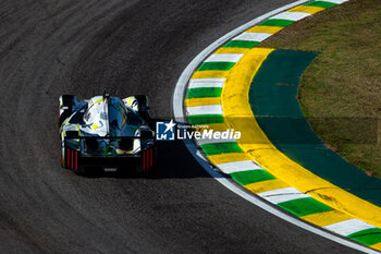 2024-07-14 - 93 JENSEN Mikkel (dnk), MULLER Nico (swi), VERGNE Jean-Eric (fra), Peugeot TotalEnergies, Peugeot 9x8 #93, Hypercar, action during the 2024 Rolex 6 Hours of Sao Paulo, 5th round of the 2024 FIA World Endurance Championship, from July 12 to 14, 2024 on the Autódromo José Carlos Pace in Interlagos, Brazil - FIA WEC - 6 HOURS OF SAO PAULO 2024 - ENDURANCE - MOTORS