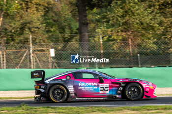 2024-09-20 - Mex JANSEN,Tim CRESWICK,Ben GREEN, of a team Walkenhorst Motorsport, on a Aston Martin Vantage AMR GT3 EVO in action during the Fanatec GT Word Challenge in Monza - FANATEC GT ENDURANCE CUP - ENDURANCE - MOTORS