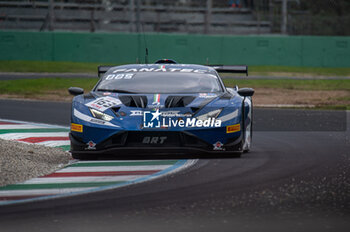 2024-09-21 - Franck PERERA,Marco MAPELLI,Jordan PEPPER, of a team GRT - Grasser Racing Team, on a Lamborghini Huracan GT3 EVO2 on action during the FP at Fanatec GT Word Challenge in Monza - FANATEC GT ENDURANCE CUP - ENDURANCE - MOTORS