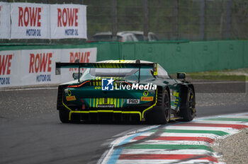 2024-09-22 - Mattia DRUDI,Marco SORENSEN,Nicki THIIM, of a team Comtoyou Racing, on a Aston Martin Vantage AMR GT3 EVO in action during a qualyfing of Fanatec GT Word Challenge in Monza - FANATEC GT ENDURANCE CUP - ENDURANCE - MOTORS