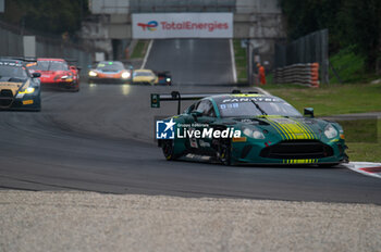 2024-09-22 - Esteban MUTH,Nicolas BAERT,Sebastian OGAARD, of a team Comtoyou Racing, on a Aston Martin Vantage AMR GT3 EVO in action during a qualyfing of Fanatec GT Word Challenge in Monza - FANATEC GT ENDURANCE CUP - ENDURANCE - MOTORS