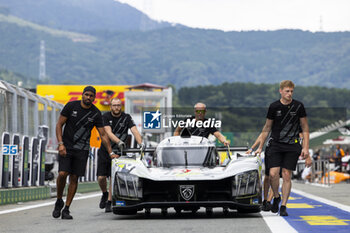 2024-09-12 - 93 JENSEN Mikkel (dnk), MULLER Nico (swi), VERGNE Jean-Eric (fra), Peugeot TotalEnergies, Peugeot 9x8 #93, Hypercar, ambiance during the 2024 6 Hours of Fuji, 7th round of the 2024 FIA World Endurance Championship, from September 13 to 15, 2024 on the Fuji Speedway in Oyama, Shizuoka, Japan - FIA WEC - 6 HOURS OF FUJI 2024 - ENDURANCE - MOTORS