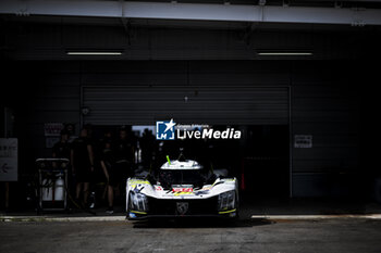 2024-09-12 - 94 DUVAL Loïc (fra), DI RESTA Paul (gbr), VANDOORNE Stoffel (bel), Peugeot TotalEnergies, Peugeot 9x8 #94, Hypercar, at scrutineering, verifications techniques, during the 2024 6 Hours of Fuji, 7th round of the 2024 FIA World Endurance Championship, from September 13 to 15, 2024 on the Fuji Speedway in Oyama, Shizuoka, Japan - FIA WEC - 6 HOURS OF FUJI 2024 - ENDURANCE - MOTORS