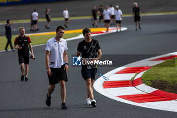 2024-09-12 - DUVAL Loïc (fra), Peugeot TotalEnergies, Peugeot 9x8, portrait, trackwalk during the 2024 6 Hours of Fuji, 7th round of the 2024 FIA World Endurance Championship, from September 13 to 15, 2024 on the Fuji Speedway in Oyama, Shizuoka, Japan - FIA WEC - 6 HOURS OF FUJI 2024 - ENDURANCE - MOTORS