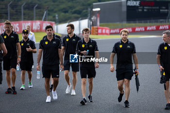 2024-09-12 - ILOTT Callum (gbr), Hertz Team Jota, Porsche 963, portrait, NATO Norman (fra), Hertz Team Jota, Porsche 963, portrait, trackwalk during the 2024 6 Hours of Fuji, 7th round of the 2024 FIA World Endurance Championship, from September 13 to 15, 2024 on the Fuji Speedway in Oyama, Shizuoka, Japan - FIA WEC - 6 HOURS OF FUJI 2024 - ENDURANCE - MOTORS