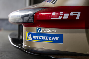 2024-09-12 - 38 RASMUSSEN Oliver (dnk), HANSON Philip (gbr), BUTTON Jenson (gbr), Hertz Team Jota, Porsche 963 #38, Hypercar, special logo for Fuji during the 2024 6 Hours of Fuji, 7th round of the 2024 FIA World Endurance Championship, from September 13 to 15, 2024 on the Fuji Speedway in Oyama, Shizuoka, Japan - FIA WEC - 6 HOURS OF FUJI 2024 - ENDURANCE - MOTORS