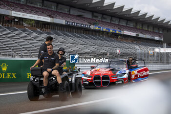 2024-09-12 - 31 FARFUS Augusto (bra), GELAEL Sean (ind), LEUNG Darren (gbr), Team WRT, BMW M4 GT3 #31, LM GT3, ambiance during the 2024 6 Hours of Fuji, 7th round of the 2024 FIA World Endurance Championship, from September 13 to 15, 2024 on the Fuji Speedway in Oyama, Shizuoka, Japan - FIA WEC - 6 HOURS OF FUJI 2024 - ENDURANCE - MOTORS