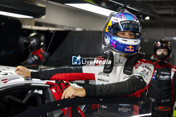 2024-09-13 - VAN DER LINDE Kelvin (zaf), Akkodis ASP Team, Lexus RC F GT3, portrait during the 2024 6 Hours of Fuji, 7th round of the 2024 FIA World Endurance Championship, from September 13 to 15, 2024 on the Fuji Speedway in Oyama, Shizuoka, Japan - FIA WEC - 6 HOURS OF FUJI 2024 - ENDURANCE - MOTORS