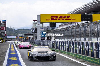 2024-09-13 - 82 JUNCADELLA Daniel (spa), BAUD Sébastien (fra), KOIZUMI Hiroshi (jpn), TF Sport, Corvette Z06 GT3.R #82, LM GT3, action during the 2024 6 Hours of Fuji, 7th round of the 2024 FIA World Endurance Championship, from September 13 to 15, 2024 on the Fuji Speedway in Oyama, Shizuoka, Japan - FIA WEC - 6 HOURS OF FUJI 2024 - ENDURANCE - MOTORS