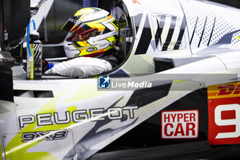 2024-09-13 - VANDOORNE Stoffel (bel), Peugeot TotalEnergies, Peugeot 9x8, portrait during the 2024 6 Hours of Fuji, 7th round of the 2024 FIA World Endurance Championship, from September 13 to 15, 2024 on the Fuji Speedway in Oyama, Shizuoka, Japan - FIA WEC - 6 HOURS OF FUJI 2024 - ENDURANCE - MOTORS