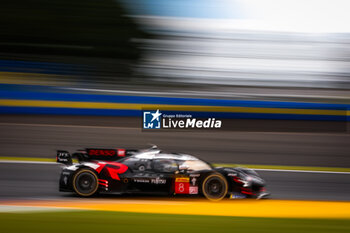 2024-09-13 - 08 BUEMI Sébastien (swi), HARTLEY Brendon (nzl), HIRAKAWA Ryo (jpn), Toyota Gazoo Racing, Toyota GR010 - Hybrid #08, Hypercar, action during the 2024 6 Hours of Fuji, 7th round of the 2024 FIA World Endurance Championship, from September 13 to 15, 2024 on the Fuji Speedway in Oyama, Shizuoka, Japan - FIA WEC - 6 HOURS OF FUJI 2024 - ENDURANCE - MOTORS