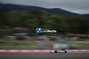 2024-09-13 - 38 RASMUSSEN Oliver (dnk), HANSON Philip (gbr), BUTTON Jenson (gbr), Hertz Team Jota, Porsche 963 #38, Hypercar, action during the 2024 6 Hours of Fuji, 7th round of the 2024 FIA World Endurance Championship, from September 13 to 15, 2024 on the Fuji Speedway in Oyama, Shizuoka, Japan - FIA WEC - 6 HOURS OF FUJI 2024 - ENDURANCE - MOTORS