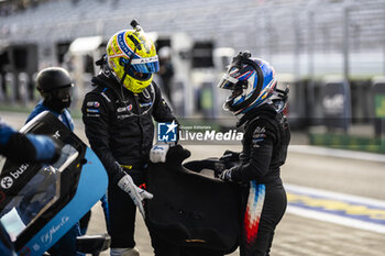 2024-09-13 - GOUNON Jules (fra), Alpine Endurance Team, Alpine A424, MILESI Charles (fra), Alpine Endurance Team, Alpine A424, portrait during the 2024 6 Hours of Fuji, 7th round of the 2024 FIA World Endurance Championship, from September 13 to 15, 2024 on the Fuji Speedway in Oyama, Shizuoka, Japan - FIA WEC - 6 HOURS OF FUJI 2024 - ENDURANCE - MOTORS