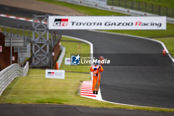 2024-09-13 - Marshalls during the 2024 6 Hours of Fuji, 7th round of the 2024 FIA World Endurance Championship, from September 13 to 15, 2024 on the Fuji Speedway in Oyama, Shizuoka, Japan - FIA WEC - 6 HOURS OF FUJI 2024 - ENDURANCE - MOTORS