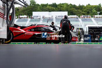 2024-09-13 - 05 CAMPBELL Matt (aus), CHRISTENSEN Michael (dnk), MAKOWIECKI Frédéric (fra), Porsche Penske Motorsport, Porsche 963 #05, pitlane, during the 2024 6 Hours of Fuji, 7th round of the 2024 FIA World Endurance Championship, from September 13 to 15, 2024 on the Fuji Speedway in Oyama, Shizuoka, Japan - FIA WEC - 6 HOURS OF FUJI 2024 - ENDURANCE - MOTORS