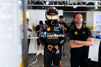 2024-09-13 - BUTTON Jenson (gbr), Hertz Team Jota, Porsche 963, portrait during the 2024 6 Hours of Fuji, 7th round of the 2024 FIA World Endurance Championship, from September 13 to 15, 2024 on the Fuji Speedway in Oyama, Shizuoka, Japan - FIA WEC - 6 HOURS OF FUJI 2024 - ENDURANCE - MOTORS