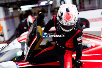 2024-09-13 - ESTRE Kevin (fra), Porsche Penske Motorsport, Porsche 963, portrait during the 2024 6 Hours of Fuji, 7th round of the 2024 FIA World Endurance Championship, from September 13 to 15, 2024 on the Fuji Speedway in Oyama, Shizuoka, Japan - FIA WEC - 6 HOURS OF FUJI 2024 - ENDURANCE - MOTORS